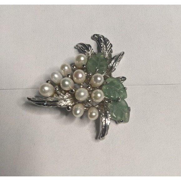 Vintage Silver Tone Faux Baroque Pearl & Jade Grapes Brooch Necklace Pendant - Picture 3 of 8